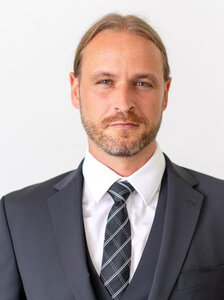 LIC. IUR. ANDREAS DOBLER attorney